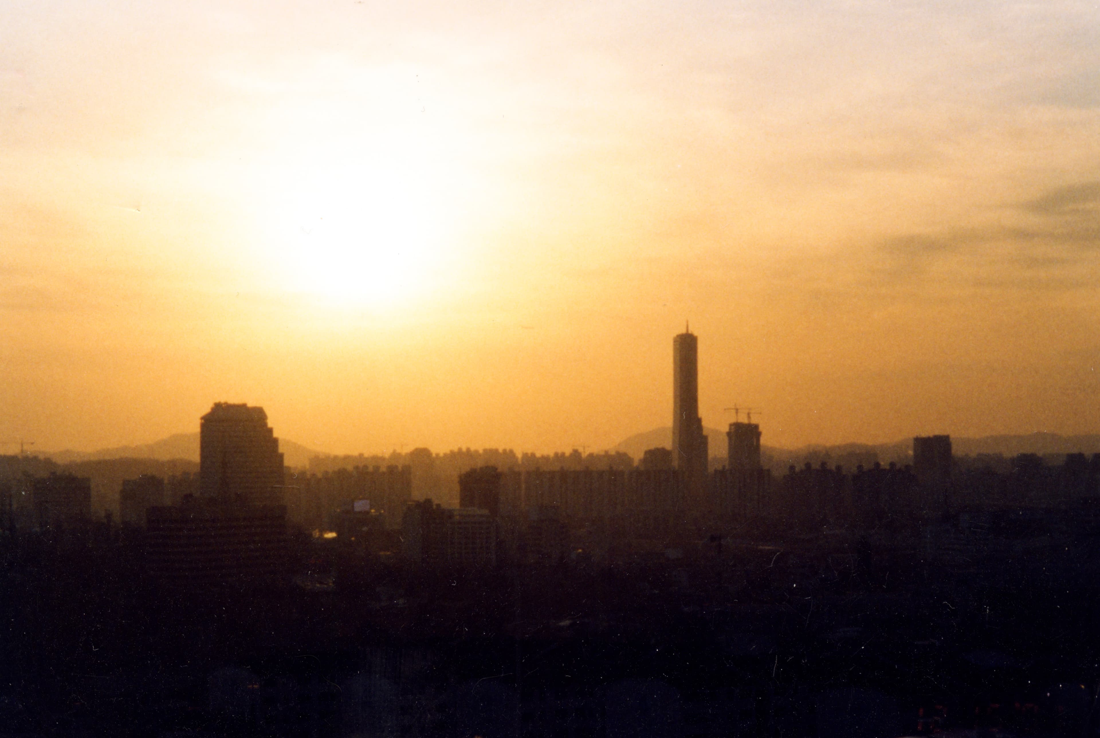 The Seoul skyline in 2001, providing geographic and period context for the murders